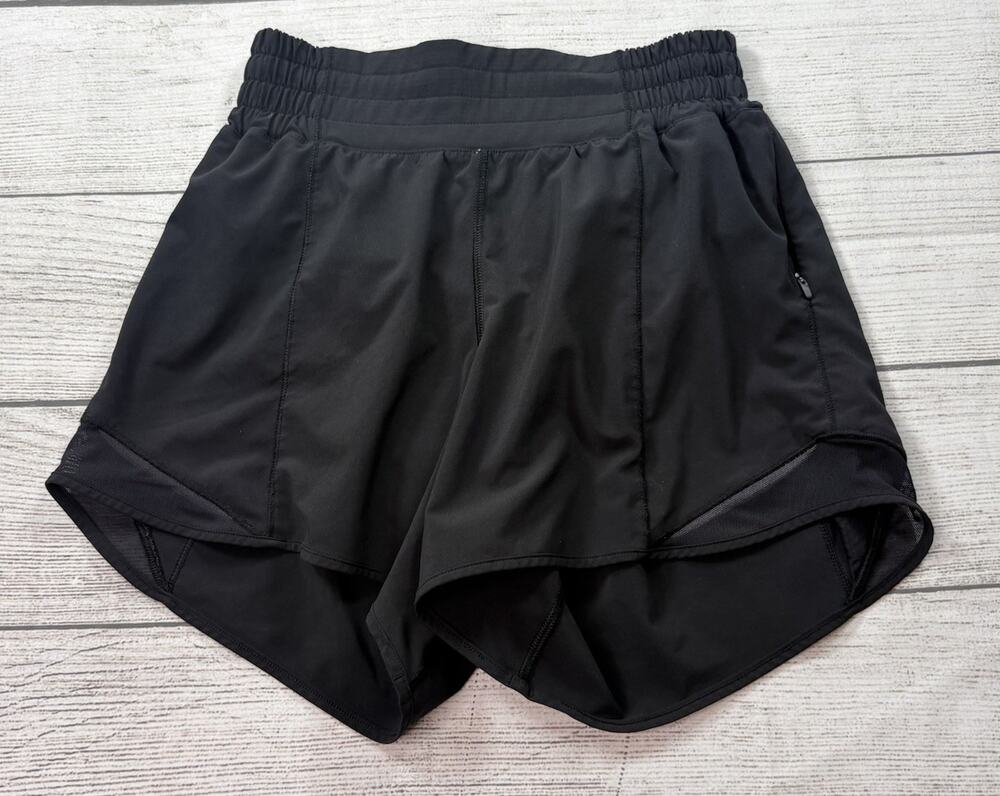 Lululemon Women’s Hotty Hot Shorts Black Lined High Rise Size 2